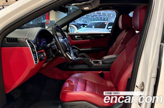 Porsche Cayenne (PO536) 3.0 купе, 2021 12