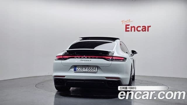 Porsche Panamera (971) 2.9 AWD E-гибрид Platinum Edition, 2023 4