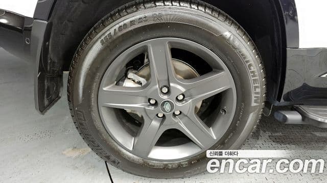 Land Rover Defender (L663) 110 P300 X-Dynamic SE, 2024 все фото