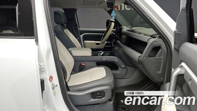 Land Rover Defender (L663) 110 P300 X-Dynamic SE, 2024 11