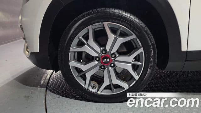 Kia Seltos Signature, 2022 все фото