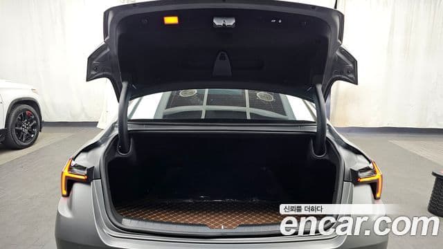 Kia The / новый New K8 гибрид Signature, 2025 20