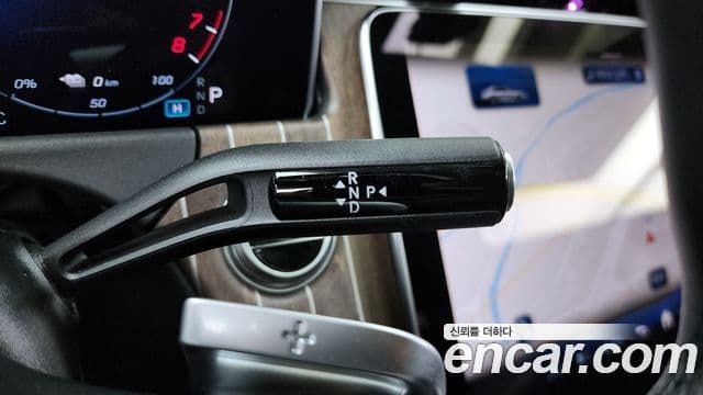 Mercedes-Benz E-класс W214, 2025 9