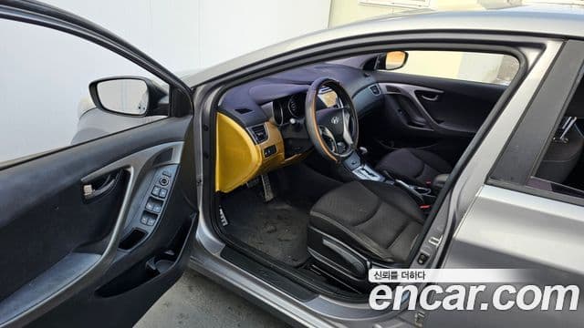 Hyundai Avante MD Luxury, 2012 10