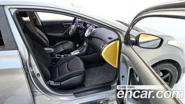 Hyundai Avante MD Luxury, 2012 11