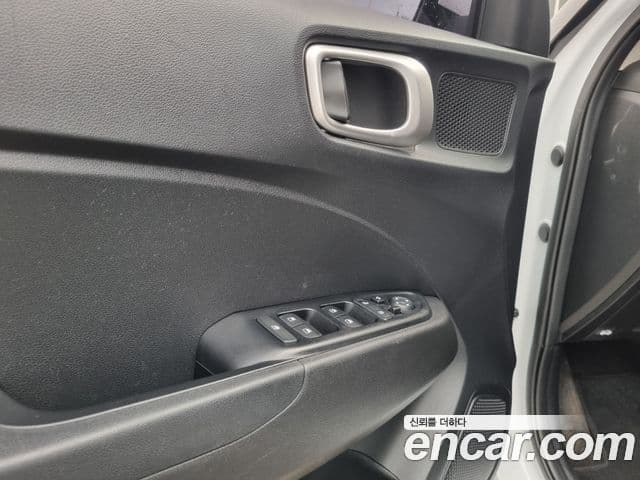 Hyundai Venue 1.6 Modern Plus, 2022 14