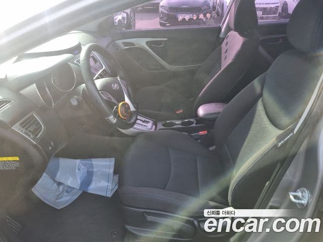 Hyundai Avante MD Premier, 2012 10