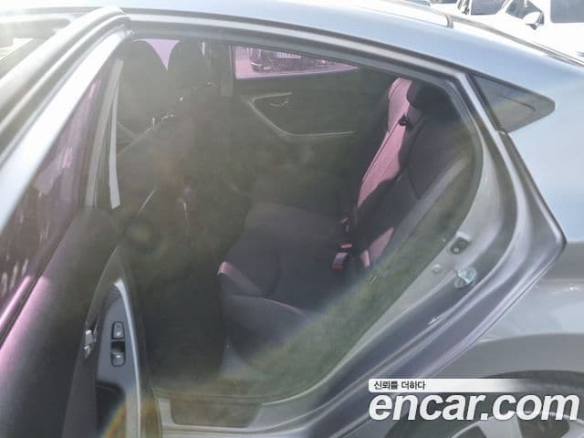 Hyundai Avante MD Premier, 2012 11