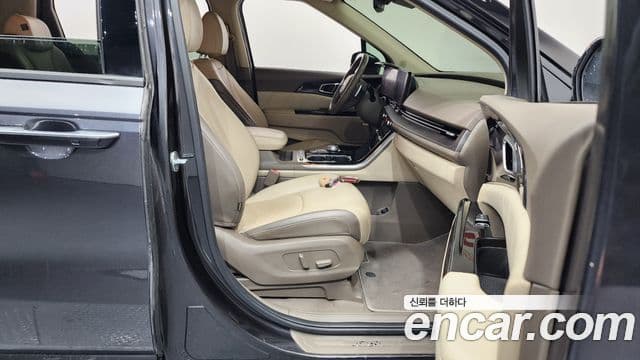 Kia Carnival 4세대 Signature, 2021 11