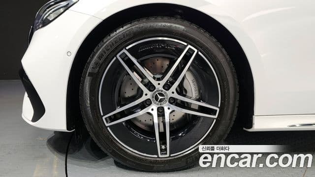 Mercedes-Benz E-класс W214 AMG Line, 2026 все фото