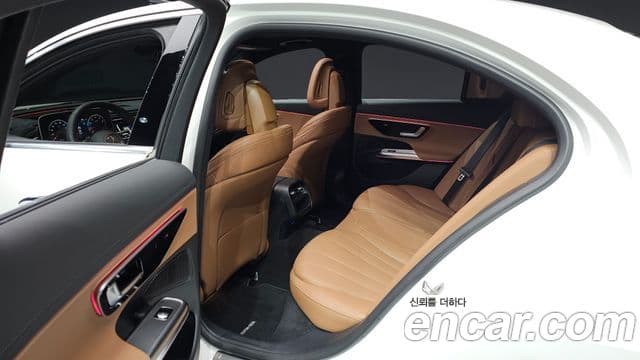 Mercedes-Benz E-класс W214 AMG Line, 2026 17