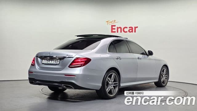 Mercedes-Benz E-класс W213 AMG Line, 2020 2