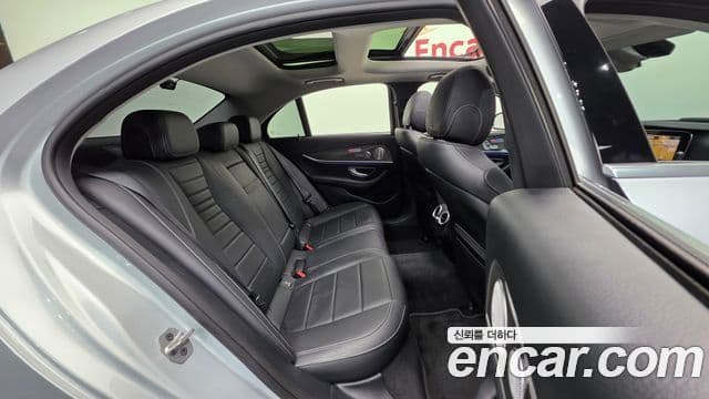 Mercedes-Benz E-класс W213 AMG Line, 2020 19