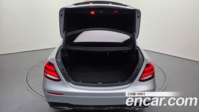 Mercedes-Benz E-класс W213 AMG Line, 2020 20