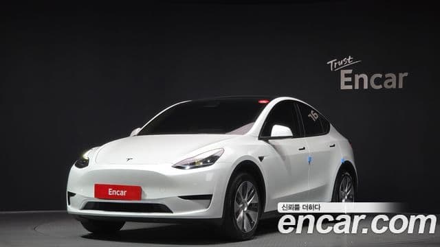 Tesla модель Y, 2023 1