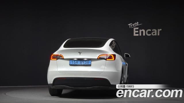 Tesla модель Y, 2023 4