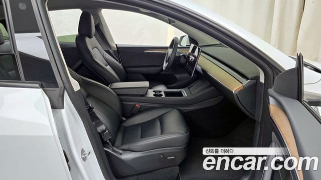 Tesla модель Y, 2023 11