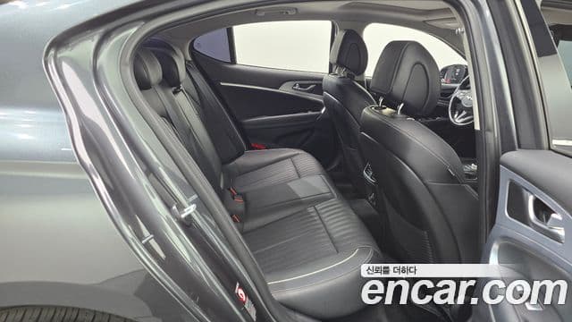 Genesis G70 Supreme, 2018 12