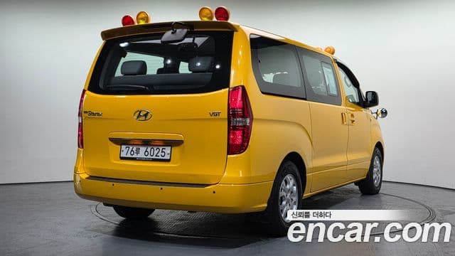 Hyundai Grand Starex детский перевозочный автомобиль, 2015 2
