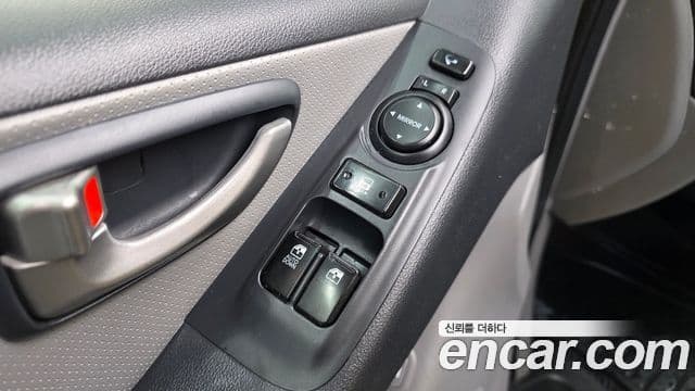 Hyundai Grand Starex детский перевозочный автомобиль, 2015 12