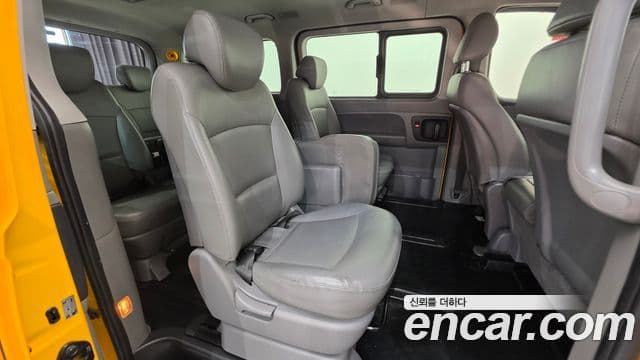 Hyundai Grand Starex детский перевозочный автомобиль, 2015 19