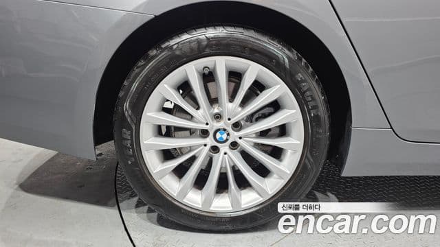 BMW 5시리즈 (G30) Luxury, 2023 все фото