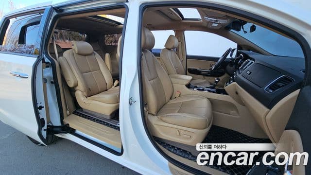 Kia The / новый New Carnival Noblesse, 2019 11