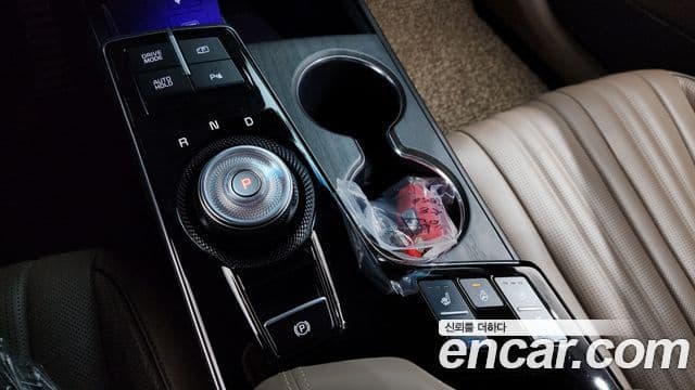 Kia K8 Signature, 2023 9