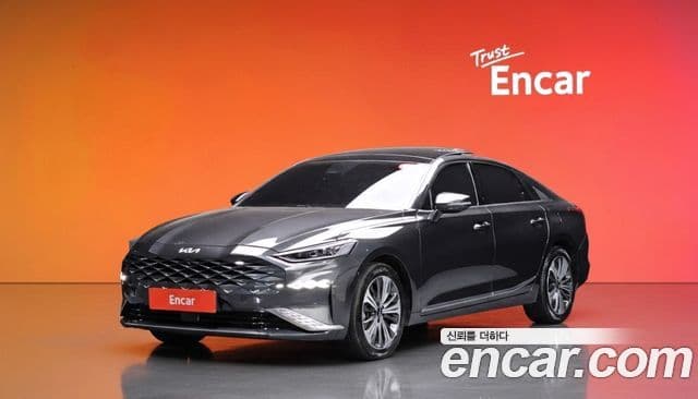 Kia K8 гибрид Signature, 2023 1