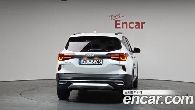 Kia Seltos Signature, 2023 4