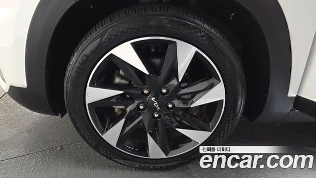 Kia Seltos Signature, 2023 все фото