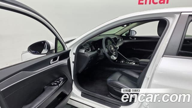 Kia K5 3세대 Trendy, 2021 11