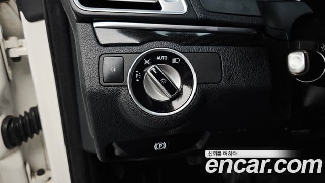 Mercedes-Benz E-класс W212 E200 кабриолет, 2015 15