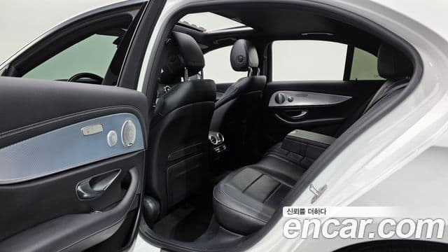 Mercedes-Benz E-класс W213 Avantgarde, 2021 12