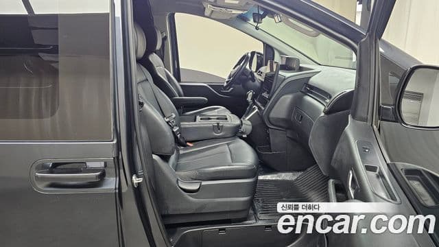 Hyundai Staria Modern, 2022 11