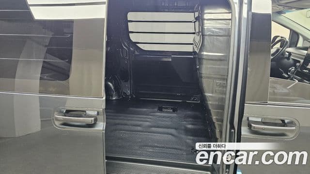 Hyundai Staria Modern, 2022 12