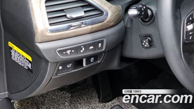 Genesis G90 Premium Luxury, 2020 14