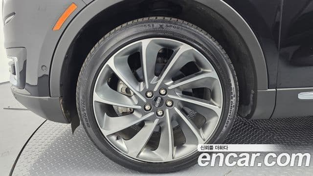 Lincoln Nautilus 1세대, 2020 все фото