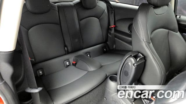 Mini Cooper 3세대, 2022 12