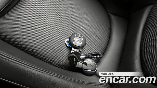 Mini Cooper 3세대, 2022 19