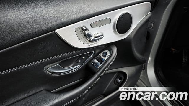 Mercedes-Benz C-класс W205 C200 купе, 2016 13