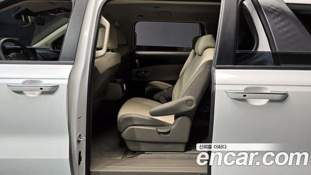 Kia Carnival 4세대 Prestige, 2022 12
