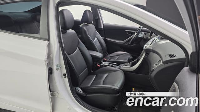 Hyundai Avante MD M16 GDI Avenue, 2013 12