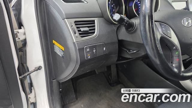 Hyundai Avante MD M16 GDI Avenue, 2013 15