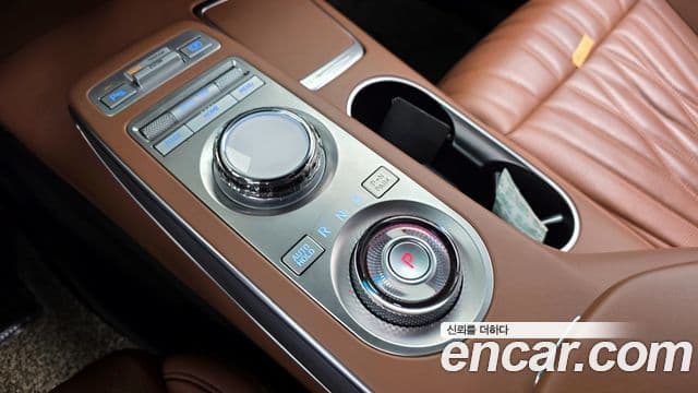 Genesis GV70, 2022 9