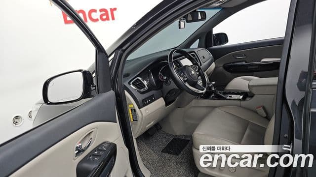 Kia The / новый New Carnival Prestige, 2020 10