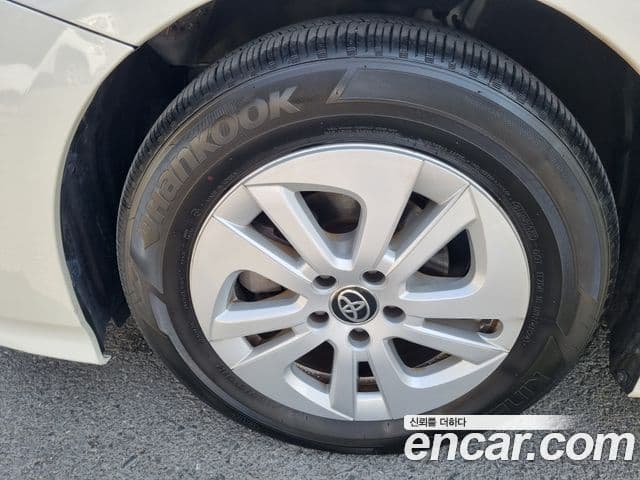 Toyota 프리우스 4세대 1.8 E, 2018 16