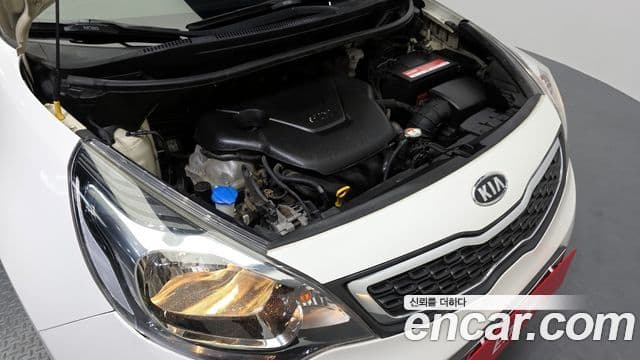 Kia All New Pride Prestige, 2012 6