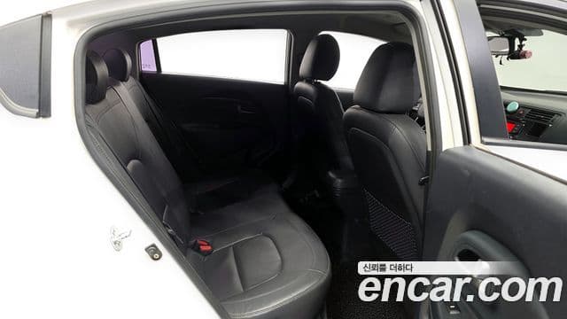 Kia All New Pride Prestige, 2012 12