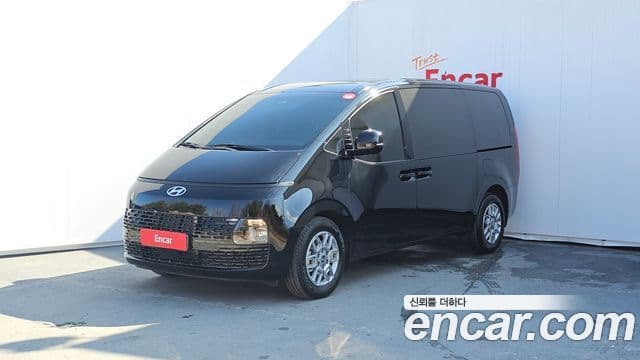 Hyundai Staria Modern, 2025 1